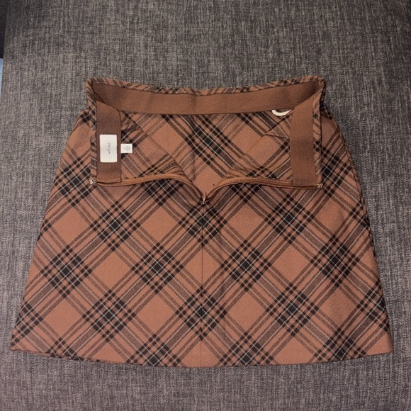 Aritiza Wilfred size 2 classic mini skirt plaid in dark brown and black - Picture 3 of 6